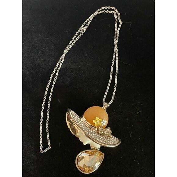 Lady Head Pendant w/ Crystal embellishment Necklace 24" chain - Picture 2 of 4